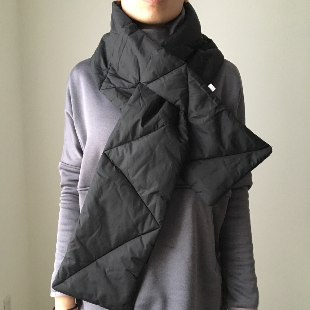 CHLOE DOWN PUFFER SCARF WRAPAROUND - Picture 4 of 5